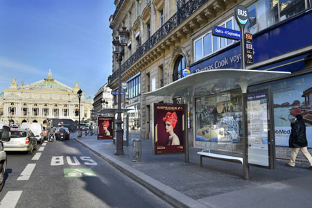 Mobilier urbain : abri voyageurs parisien - Produits verriers AGC